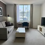 Darling Harbour Escape - Sydney 1 Bedroom - Pool-Gym-Aircon - City Views